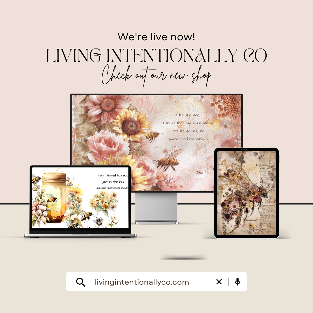 Vintage Bee - Wallpaper