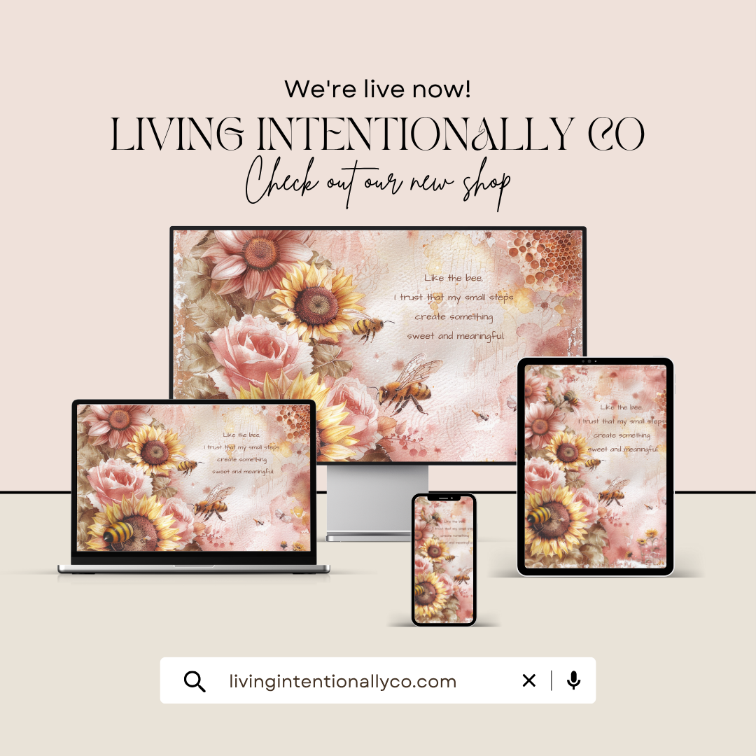 Vintage Bee - Wallpaper